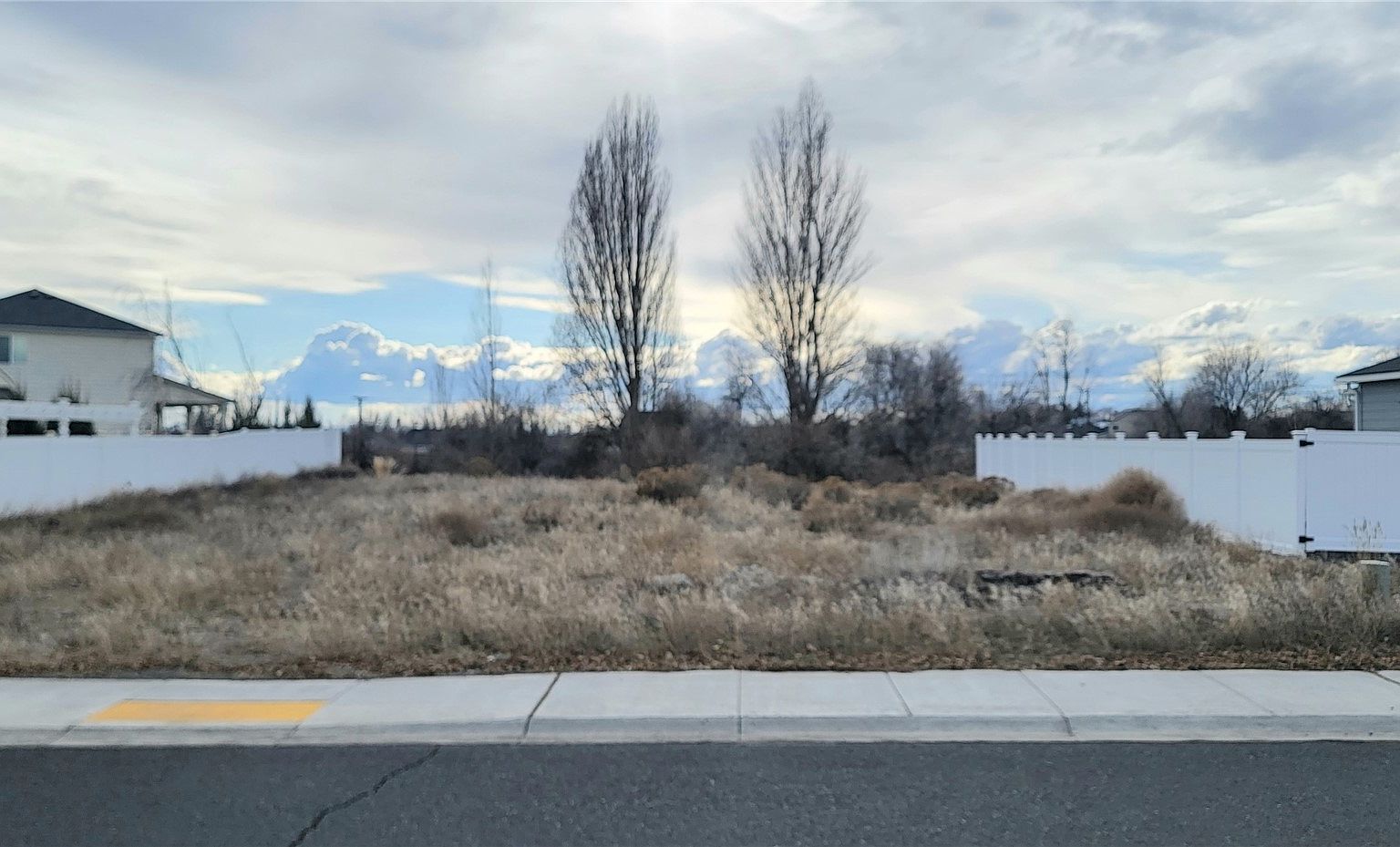 616 N Bluff West Drive, Moses Lake, WA 98837 MLS NWM2041919 Zillow