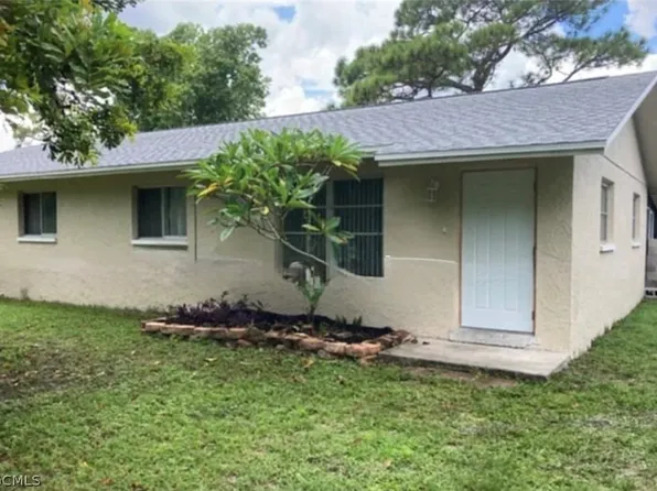 2175 Twin Brooks Rd, North Fort Myers, FL 33917