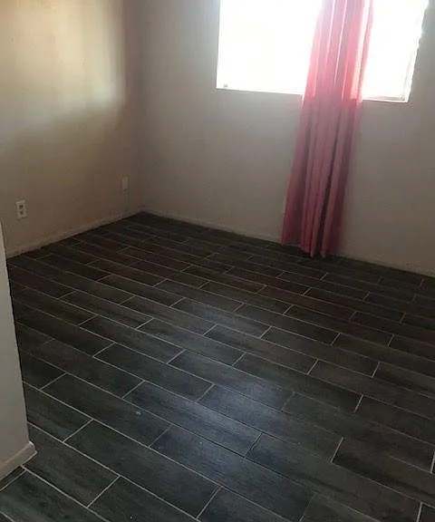 6719 N 59th Dr #3 — Photo 3