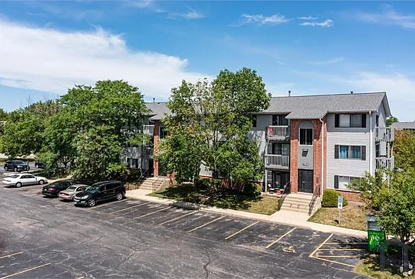 764 Inland Cir #202