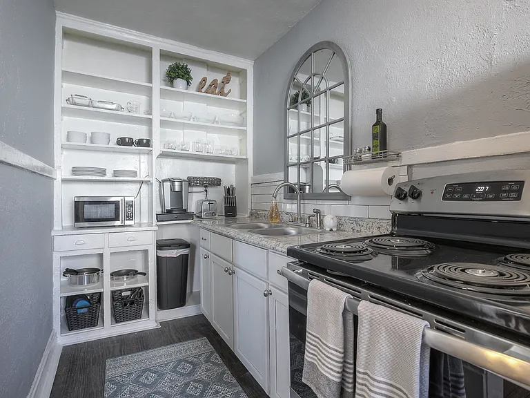 3721 Broadway Blvd #6 — Photo 6