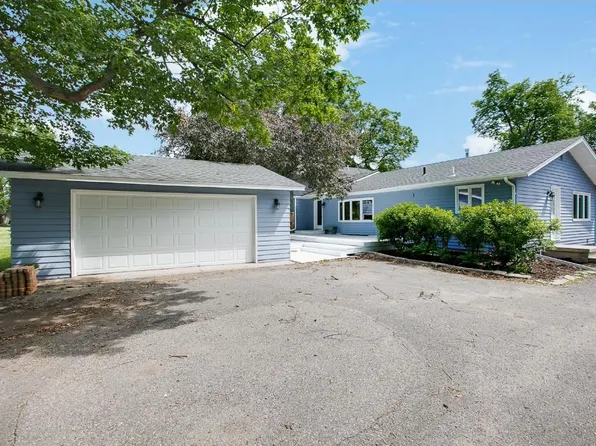 6880 Sunnyslope Dr N, Maple Grove, MN 55311