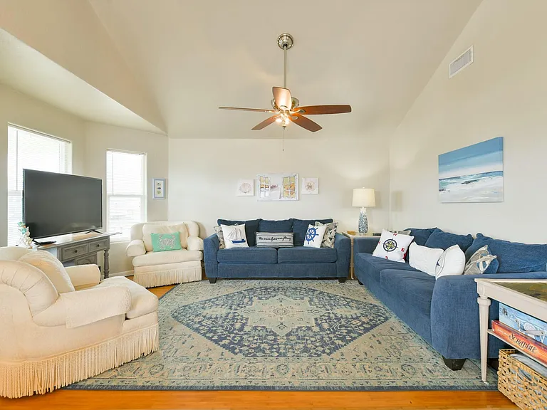 4131 Jackson Dr — Photo 17