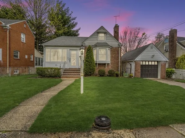 125 Harvard Rd, Linden City, NJ 07036