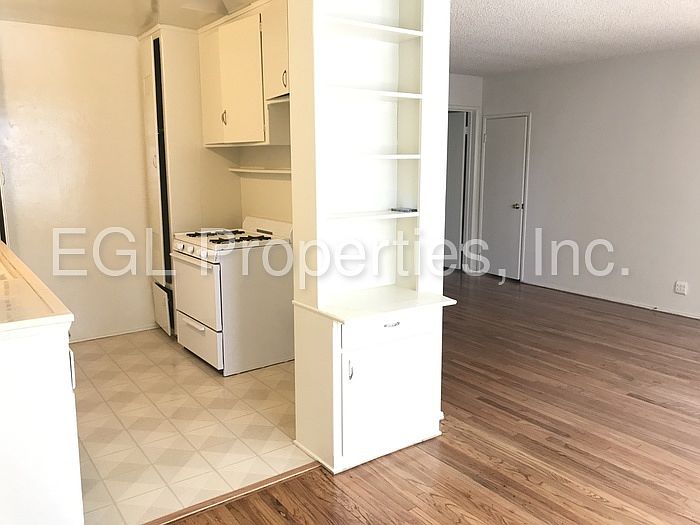 1st image of 3577 S Centinela Ave