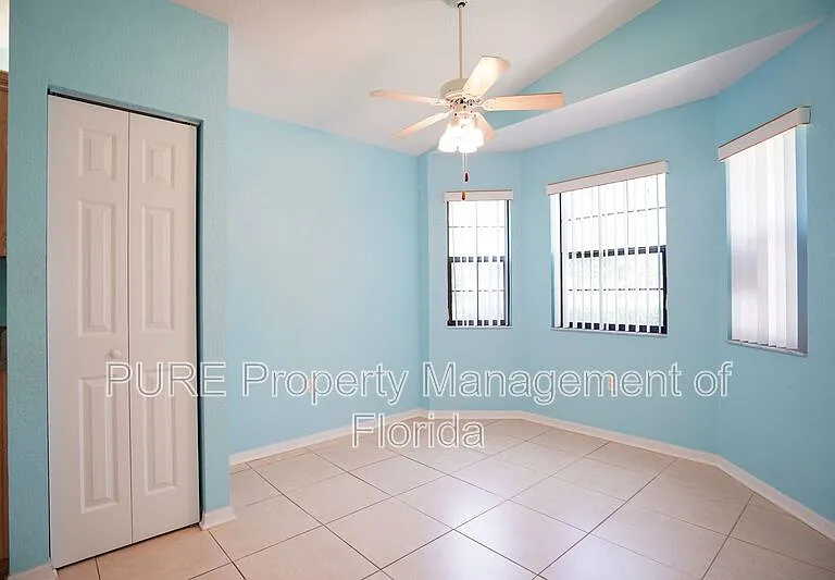 3936 NE 21st Ln — Photo 8