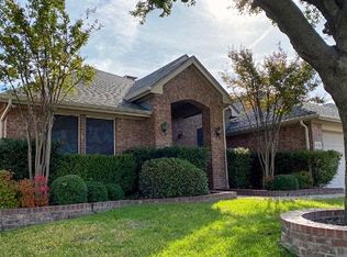 4276 Lakemont Dr, Grand Prairie, TX 75052