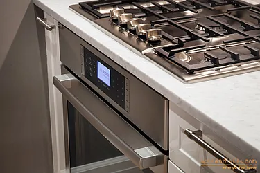 Sold by aptsandlofts.com