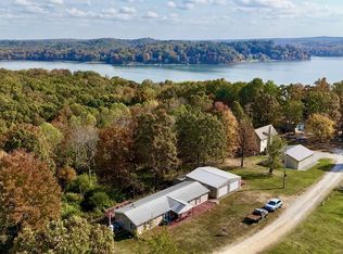 46 Bluff Point Ridge Rd, Waverly, TN 37185