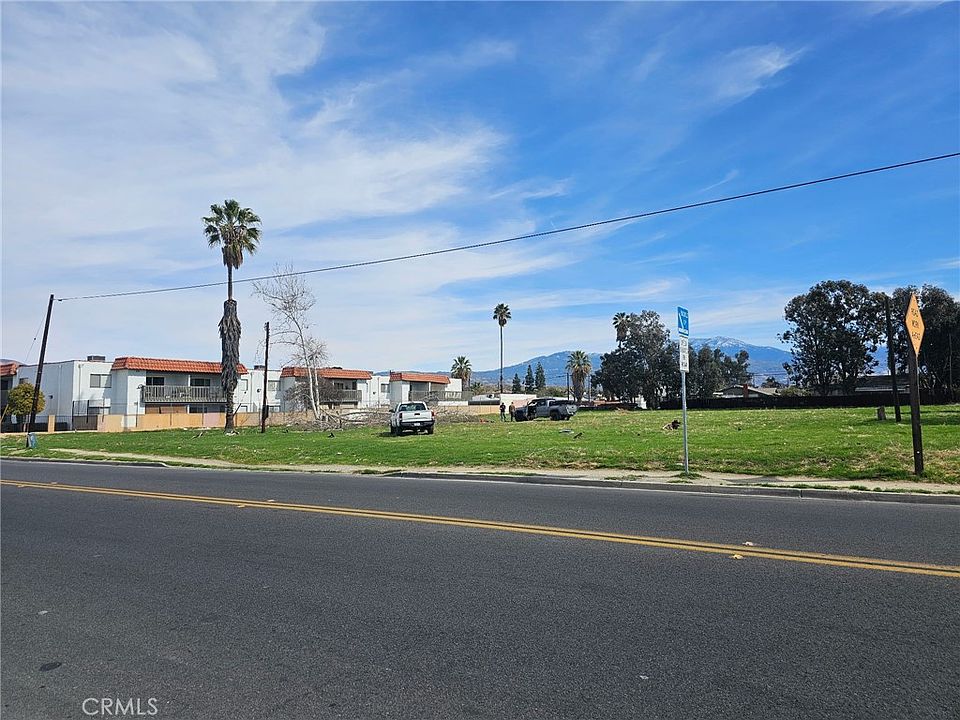 1st image of 160 S San Jacinto St #3
