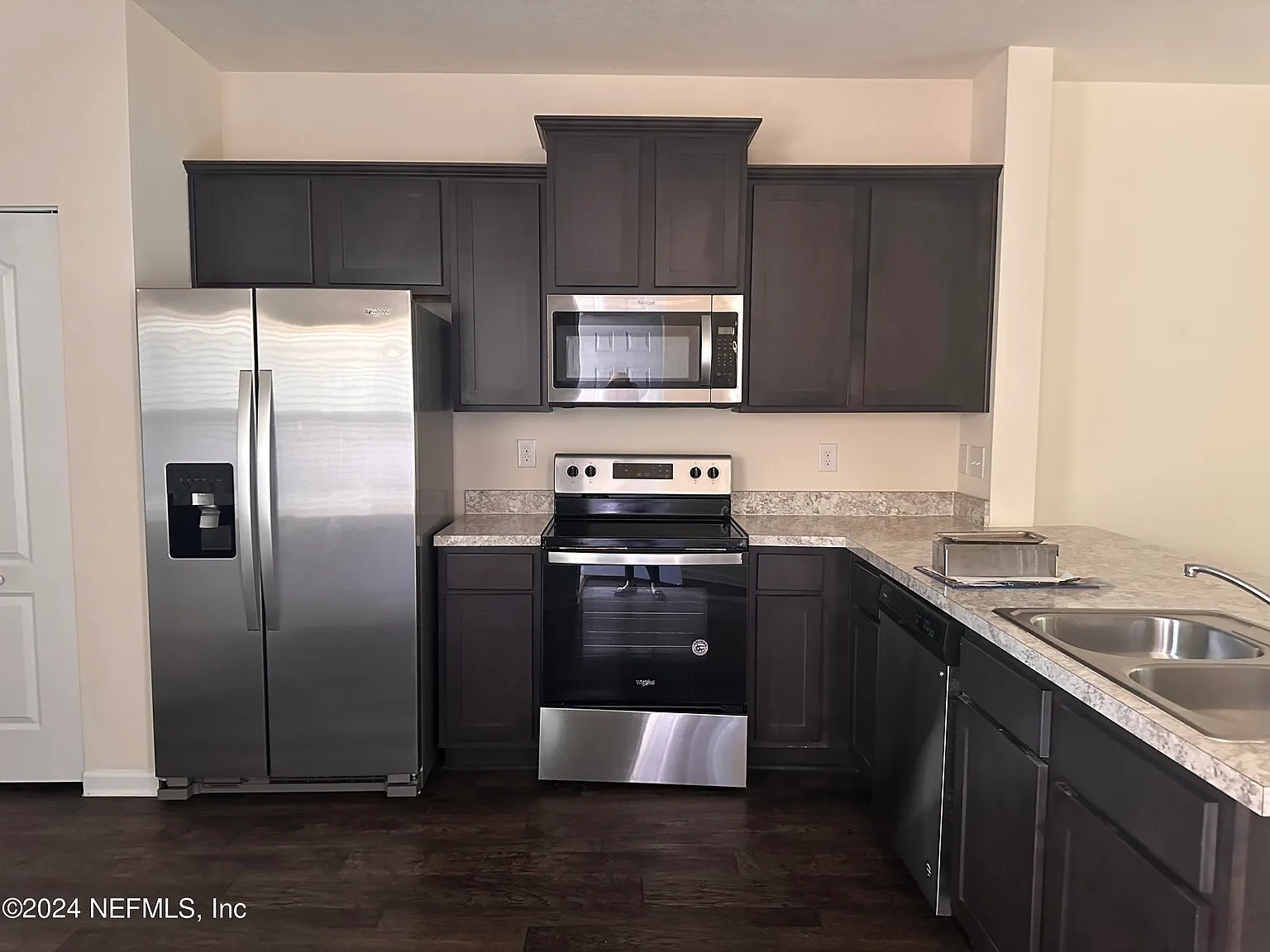 2 bed, 2.5 bath, 1202 sqft, $1,795 — Photo 1
