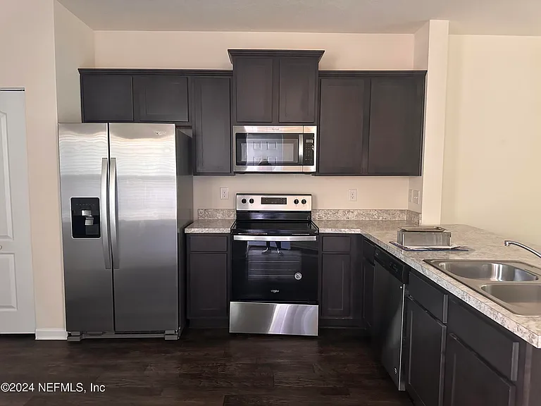 7825 Echo Springs Rd — Photo 1