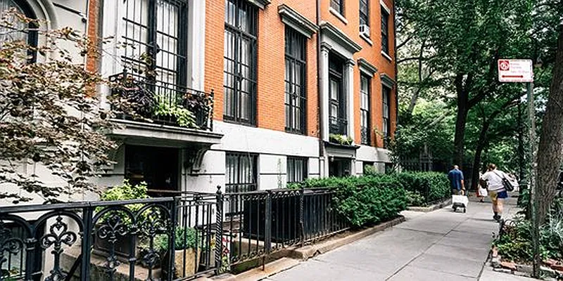 Rented by REAL New York | media 25