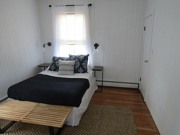 48 Beach Ave — Photo 16