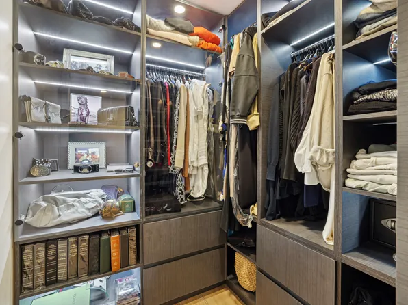 100 West 57th Street image 7 of 13