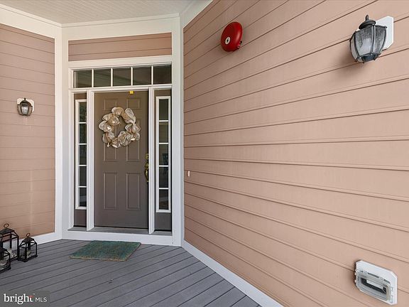 2nd image of 33112 Ambling Way