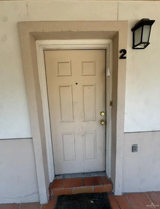 2 bed, 2.0 bath, 888 sqft, $700 — Photo 1