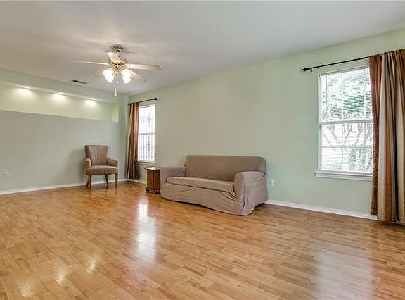 4th image of 10431 Sand Springs Ave