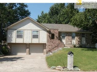 1009 SW 20th St, Blue Springs, MO 64015