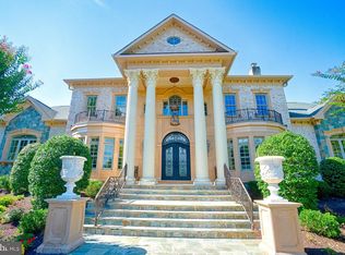 1532 Crowell Rd, Vienna, VA 22182