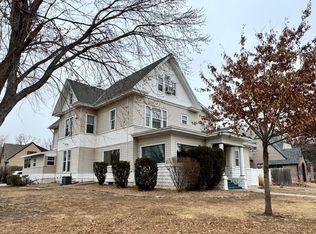 823 W 22nd St, Kearney, NE 68845