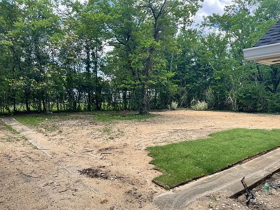 3rd image of 3348 E Brookwood Dr