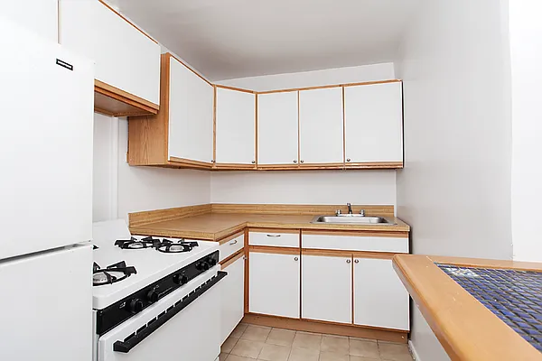 Sold by Brooklyn Hearth Realty | media 16