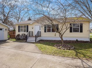 930 N East St, Fenton, MI 48430