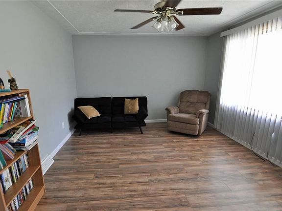 3rd image of 4136 Miami Ave