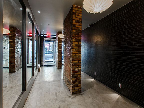 5th image of 72 Willoughby St APT 4C