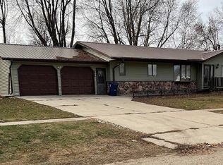 704 Lyon St, Little Rock, IA 51243