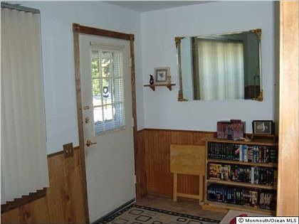 3rd image of 17A Portsmouth St Space 55