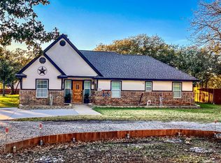 420 Sessums Rd, Springtown, TX 76082
