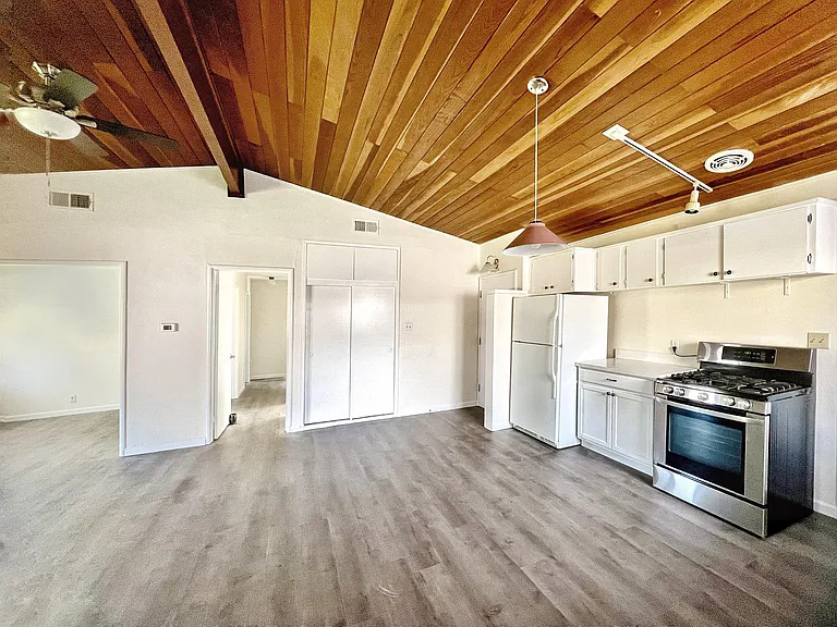 2152 Athene Dr — Photo 3