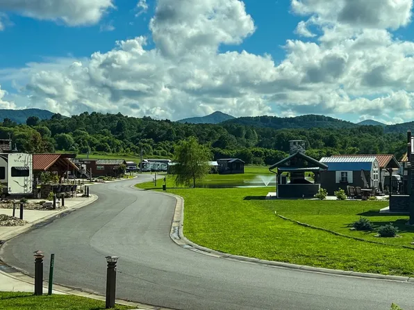 105 Mountain Vista Rd, Blairsville, GA 30512