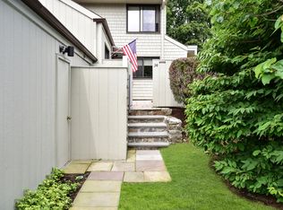 34 Pineridge Rd, Larchmont, NY 10538