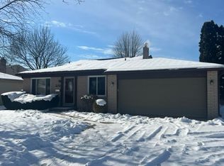 36629 Samoa Dr, Sterling Heights, MI 48312