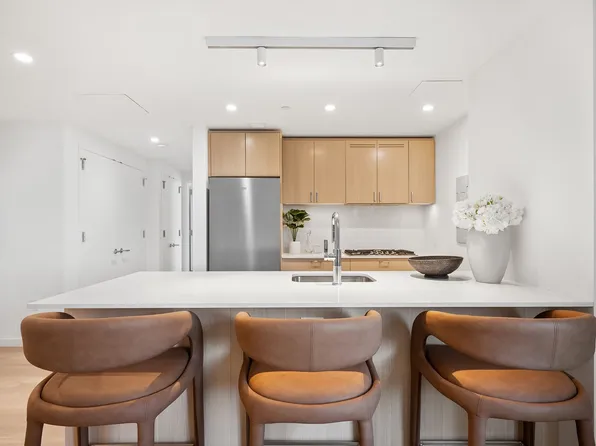 266 West 96th Street image 9 of 32