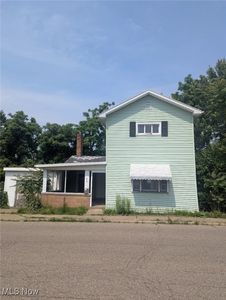 217 Deersville Ave, Uhrichsville, OH, 44683