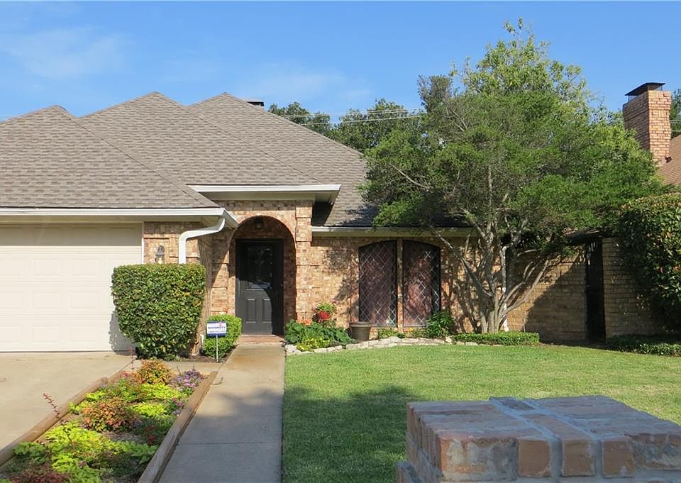 2nd image of 1601 High Crest Ct
