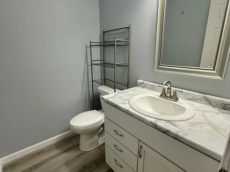 2513 Ivory St — Photo 24
