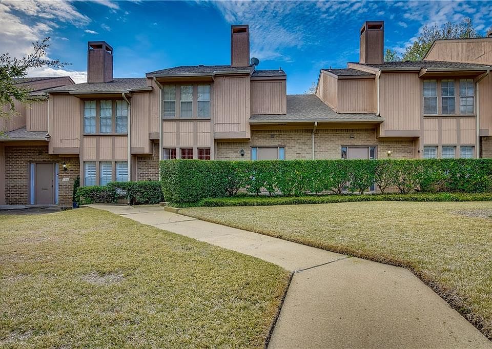 1st image of 7514 Riverbrook Dr #35