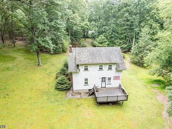 3rd image of 121 Townsend Rd