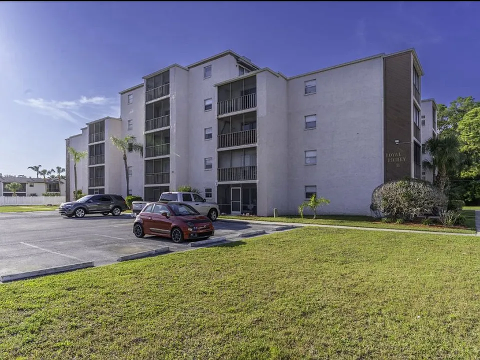 5541 Bay Blvd #309