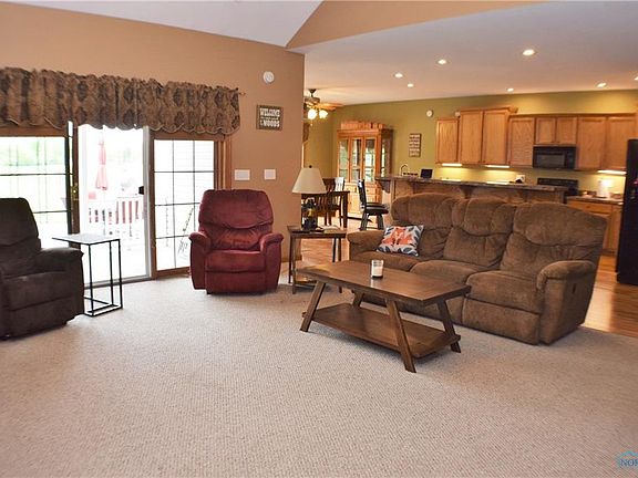 3rd image of 720 Westfield Dr