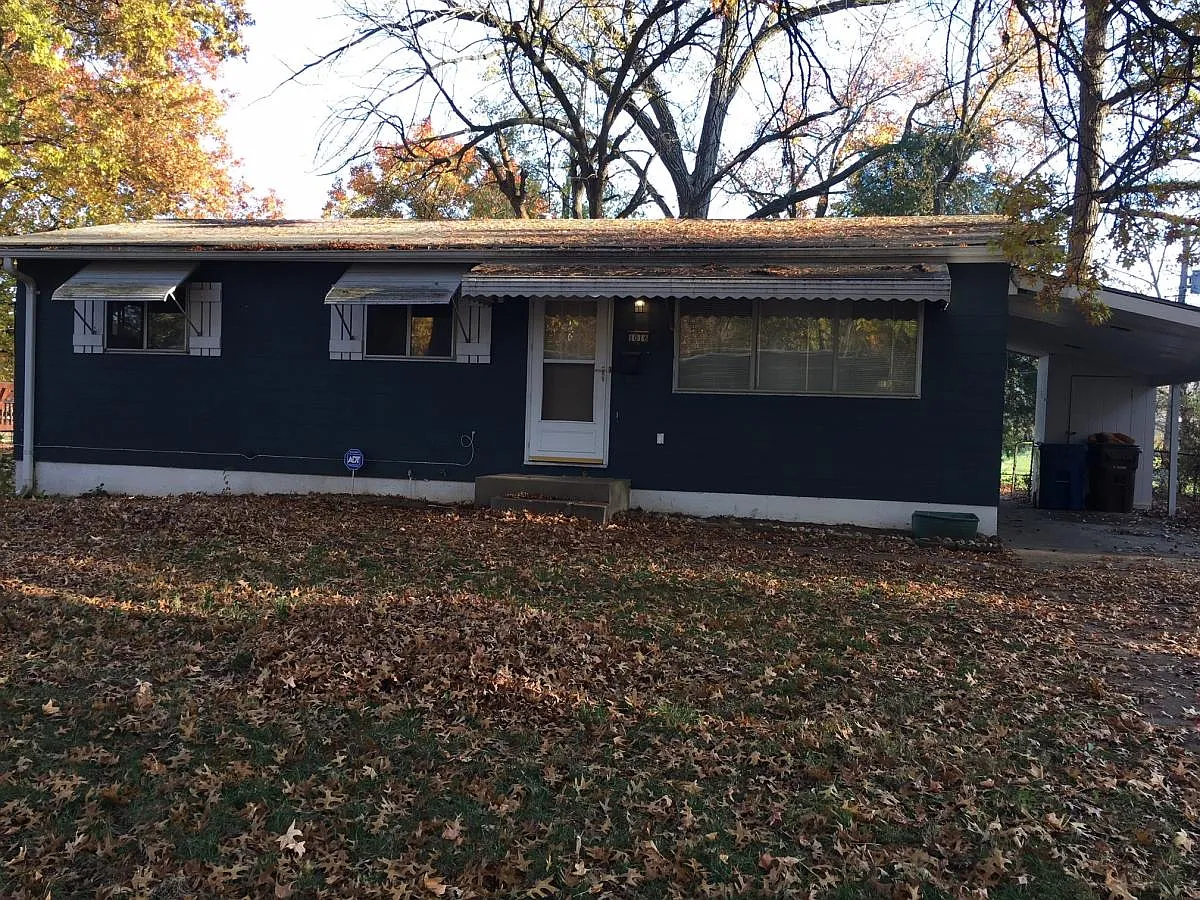1016 Forestwood Dr photo 1