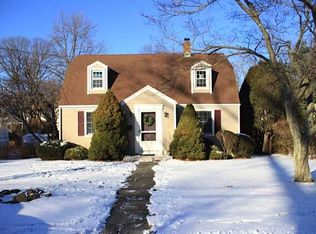 10 Patton Dr, Darien, CT