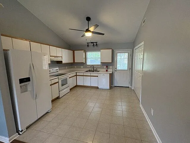 4134 Bridge Ct #B — Photo 4