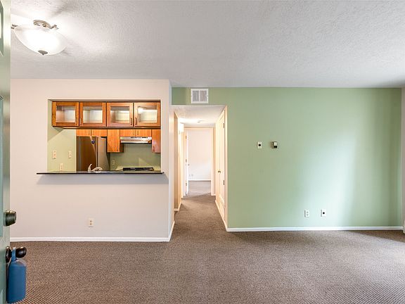 2nd image of 941 Calle Mejia APT 107