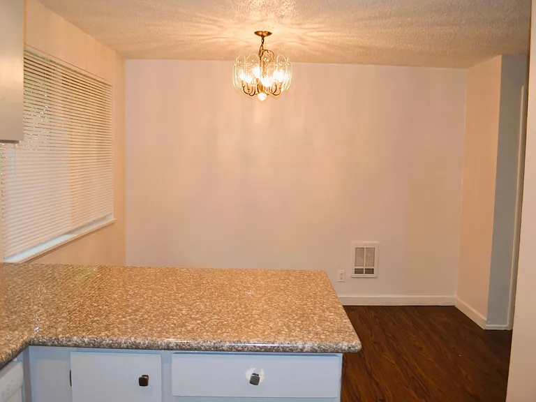 319 Linn Ave #319 — Photo 17